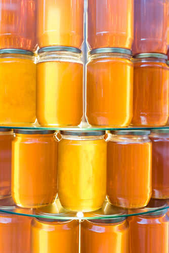 The New Beekeeper’s Guide to Marketing Honey Effectively with Containers and Labeling